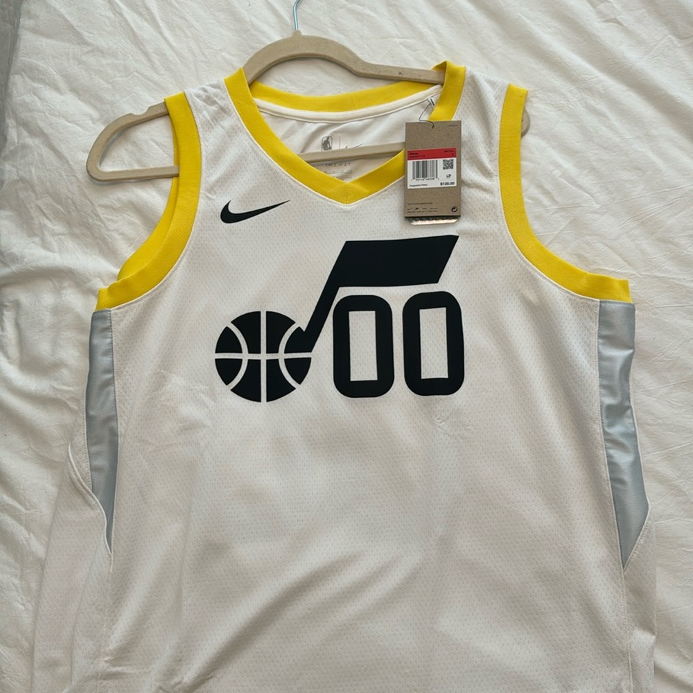 Men’s large Jordan clarkson Utah jazz jersey white NWT